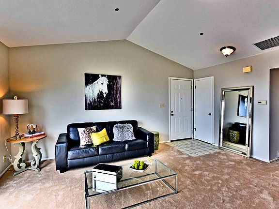 3rd image of 1004 San Antonio Cir Unit 307