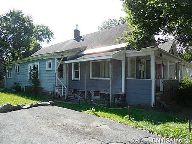 2nd image of 343 Rich St