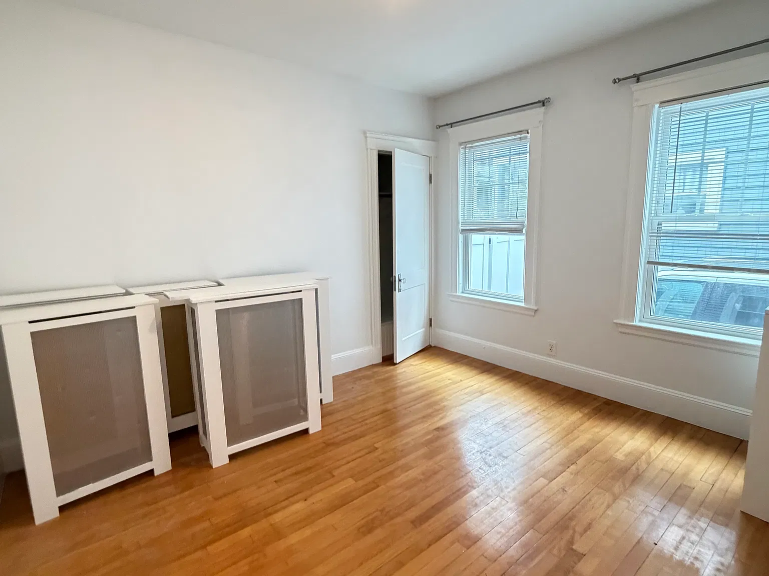 2 bed, 1200 sqft, $3,500 — Photo 4