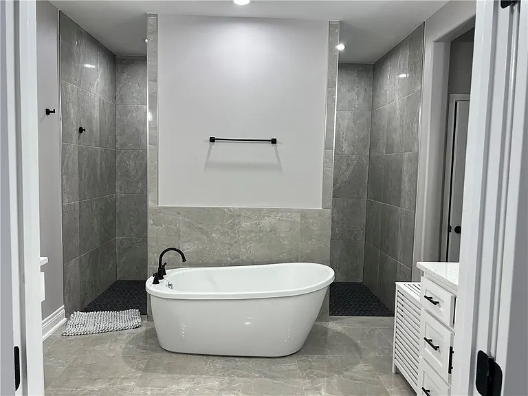 4006 Talbot Dr — Photo 20
