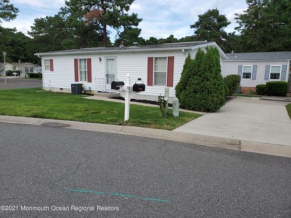 3rd image of 134 Briarwood Ct