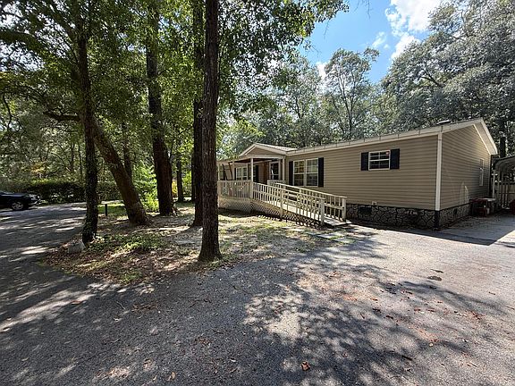 2nd image of 100 Dunmeyer Loop Rd