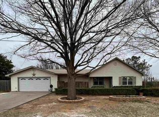803 S Wall St, Iowa Park, TX 76367