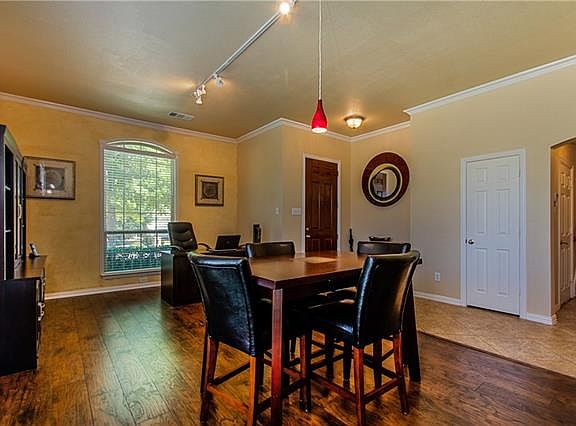 4th image of 7031 Orion Dr