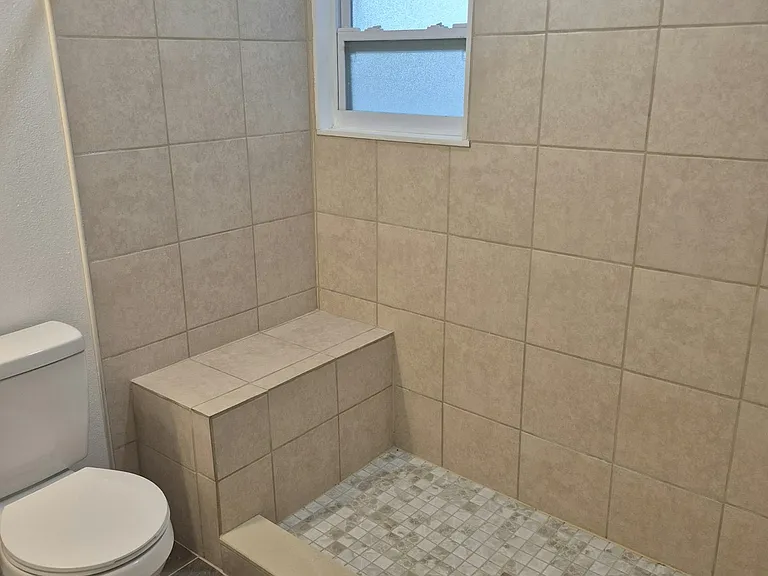 1402 E Bougainvillea Ave — Photo 18