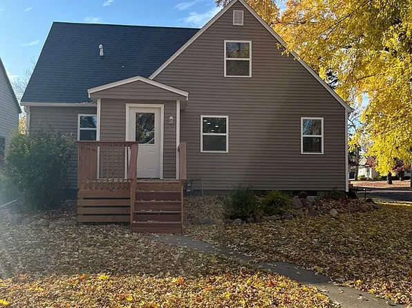 700 4th Ave SW, Wells, MN 56097