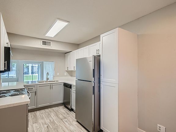 4th image of 8650 NW 61st St #5-8400