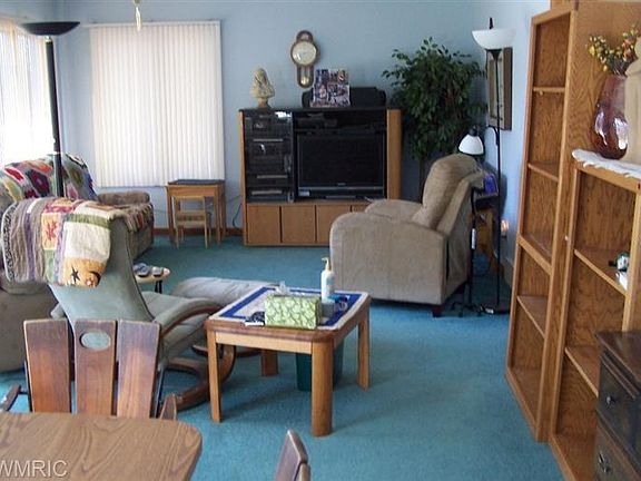 3rd image of 9299 Club House Dr W