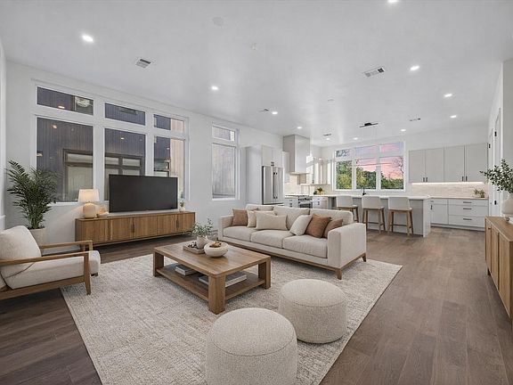 2nd image of 4101 Menchaca Rd #104