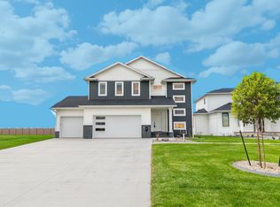 6841 Sunrise Point, Horace, ND 58047