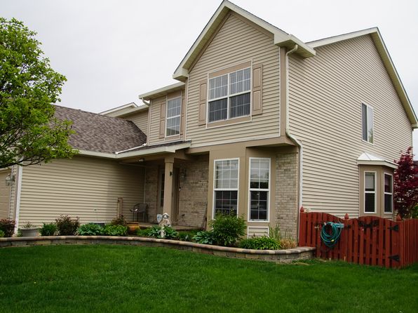 2943 Heather Ln, Montgomery, IL 60538