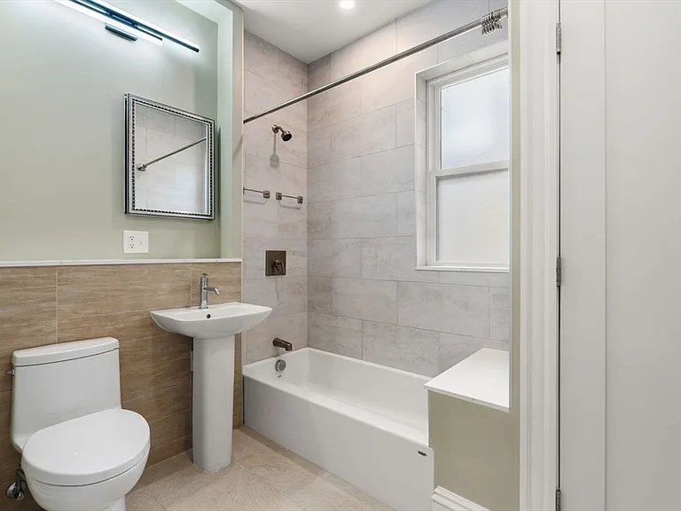 132 Sewall Ave #C — Photo 22