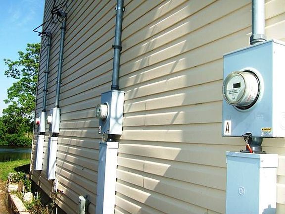 Left Side, Meters