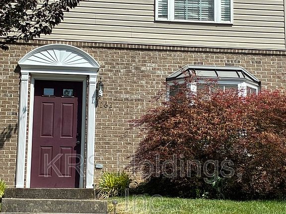 2nd image of 1262 Old Windmill Cir