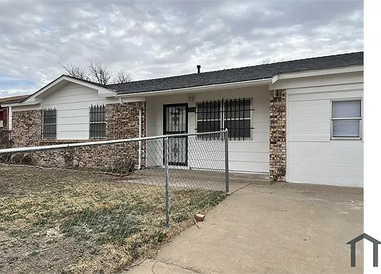 1204 Mimosa Ln — Photo 3