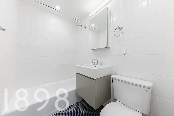 Rented by A&E Real Estate Management | media 10