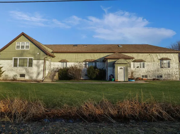 N8095 Lakeshore Dr, Fond Du Lac, WI 54937