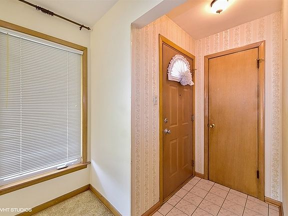 2nd image of 5429 S Nordica Ave