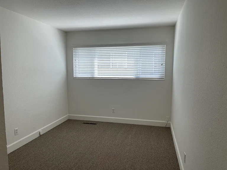 1580 Hollenbeck Ave — Photo 6