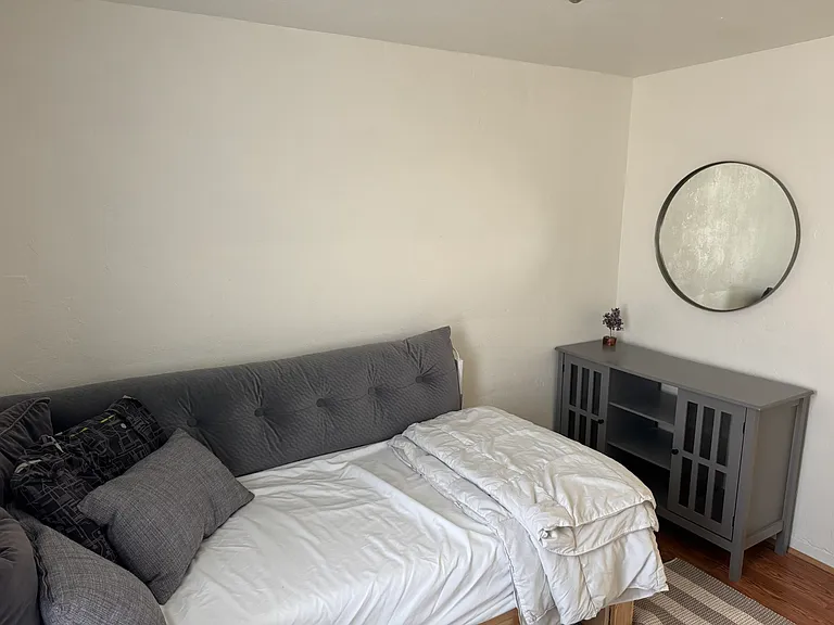 557 Jefferson St — Photo 7
