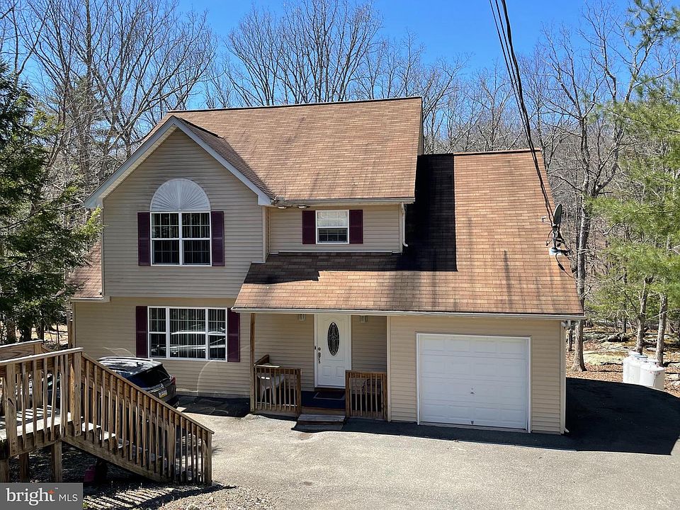 1st image of 300 Canterbury Rd