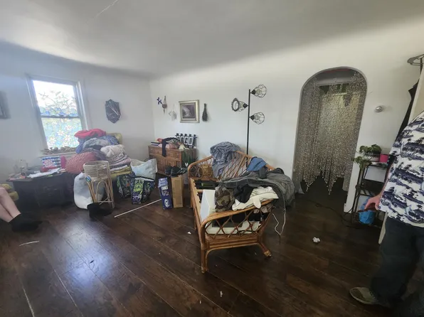 3377 Richfield Rd, Flint, MI 48506