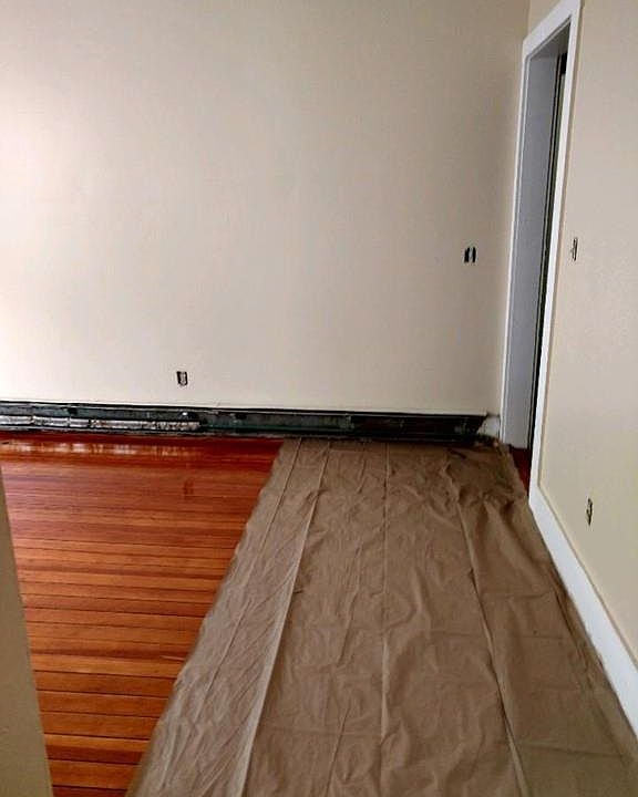 1st image of 59 Vine St APT 1