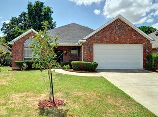 3322 Chandler Ct, Irving, TX 75060
