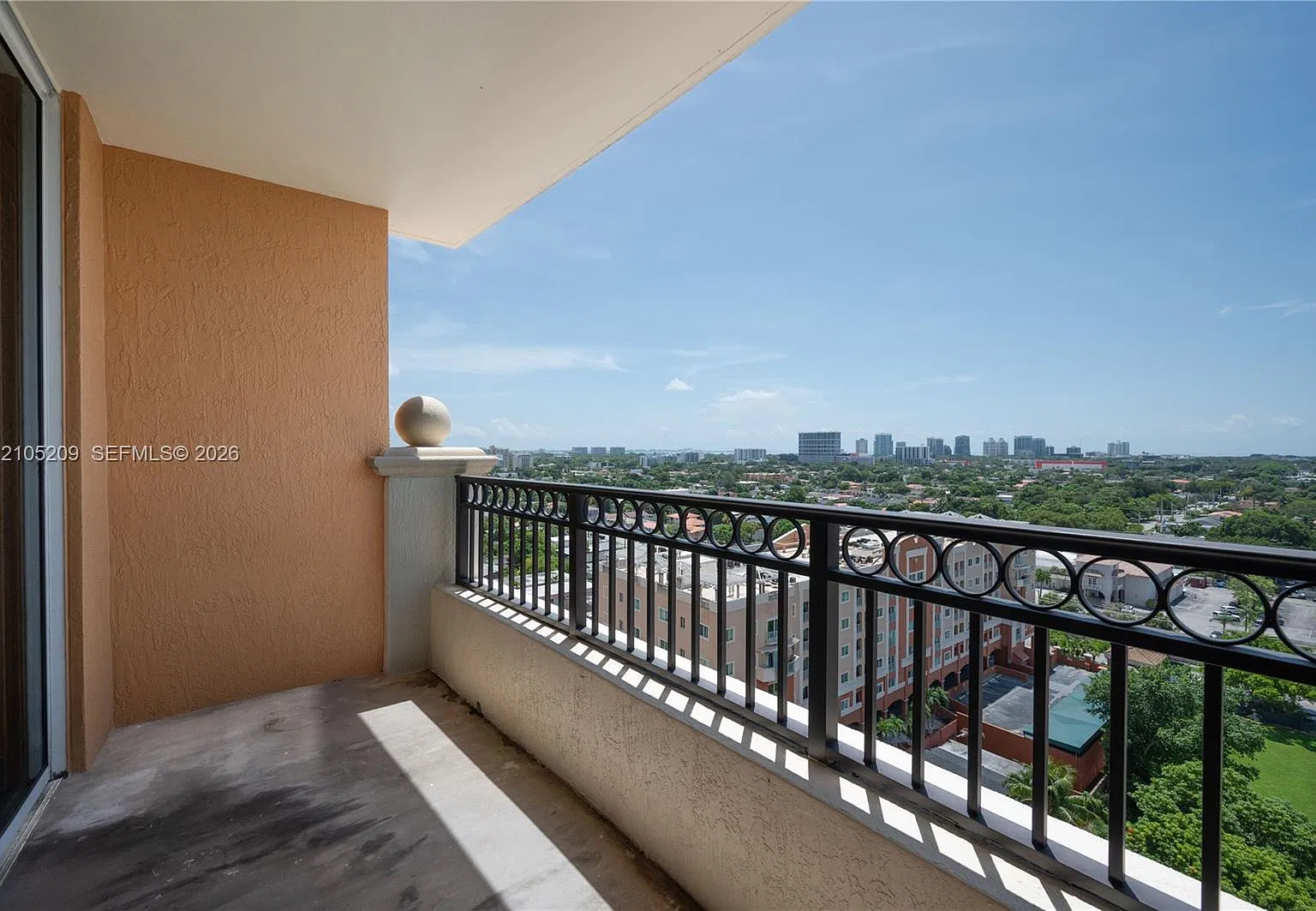 Gables Marquis Condo — Photo 2