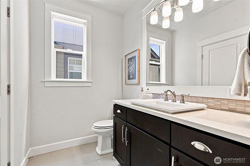 5th image of 22962 SE 20th Street