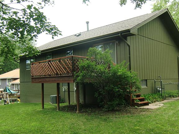 2nd image of 3261 S 132nd St