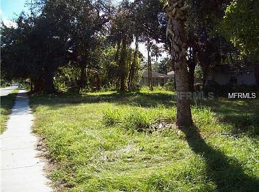 1st image of 906 Pecan Ave