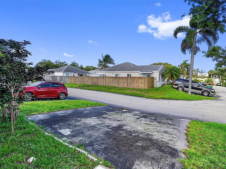 20841 SW 103rd Ct — Photo 24
