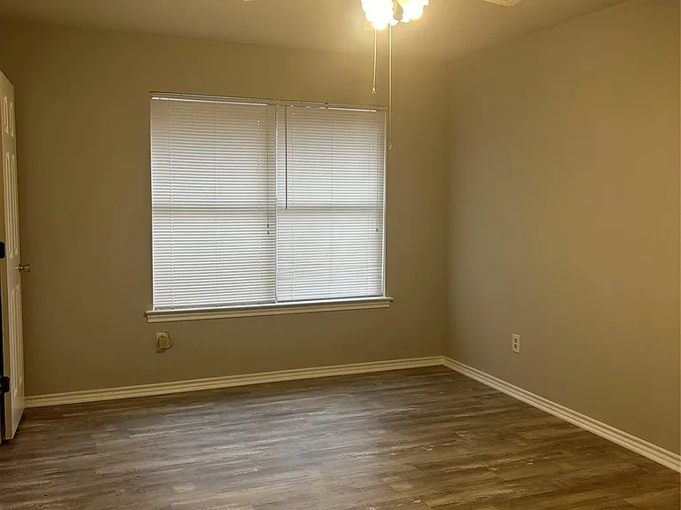 6013 Abilene Trl — Photo 11