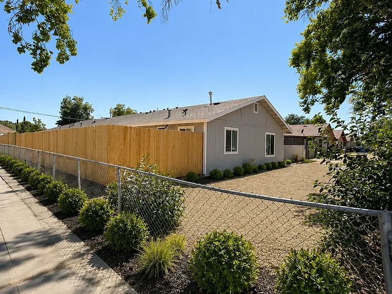 148 E Amador St — Photo 1