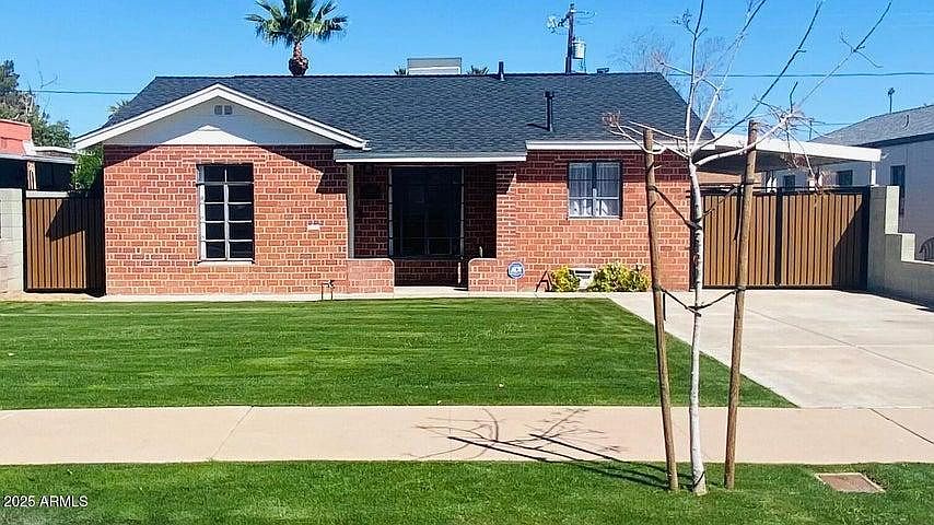1st image of 1136 E Almeria Rd