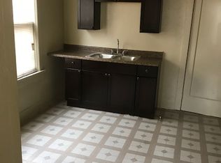 1216 W Madison St #A, Milwaukee, WI 53204