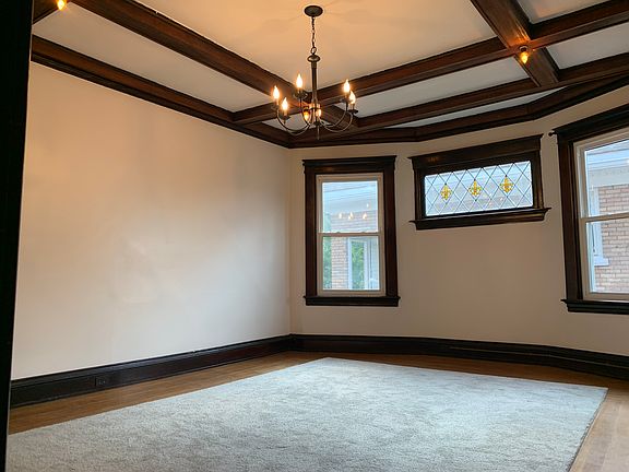 5th image of 2329 Park Ave