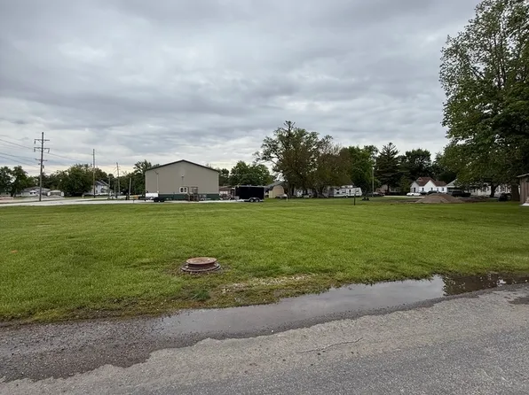 (undisclosed Address), Milford, IL 60953