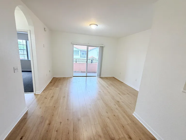 1302 Belmont Ln #1302 — Photo 7
