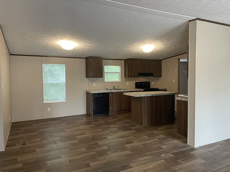 326 Oak Leaf Cir — Photo 7