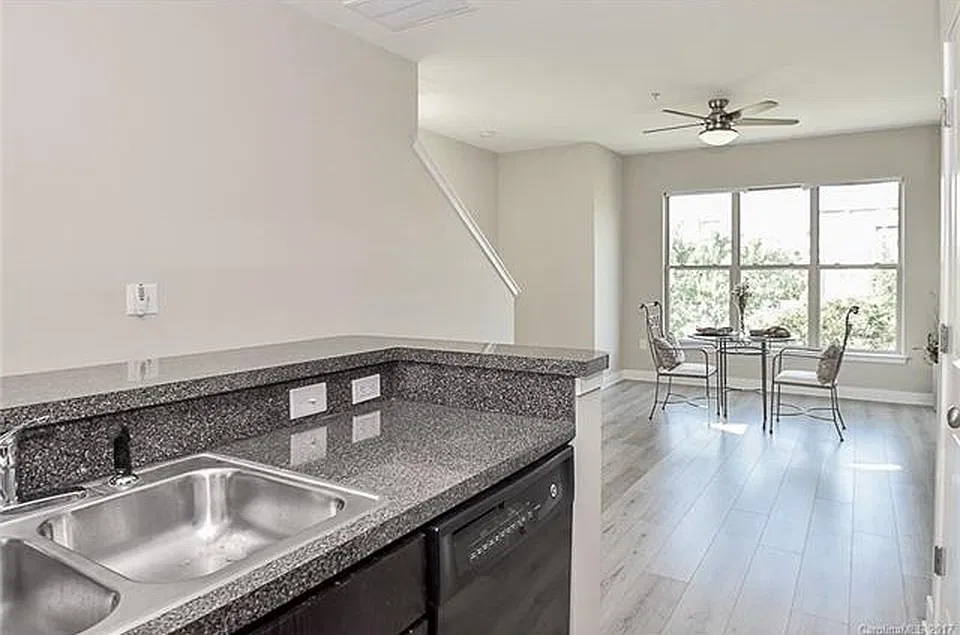3 bed, 1430 sqft, $765 — Photo 4