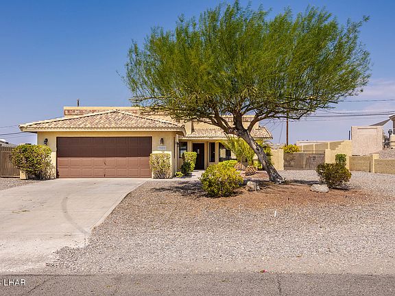 2nd image of 3121 Horseshoe Canyon Dr