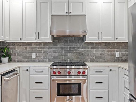 2nd image of 4958 Sequoia Ave