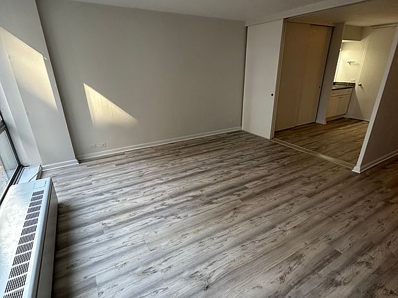 5th image of 2400 N Lakeview Ave APT 908