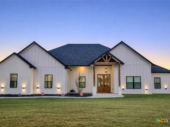 209 Comanche Dr, Gatesville, TX 76528