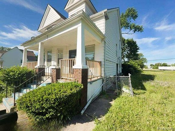 2nd image of 5469 Seneca St