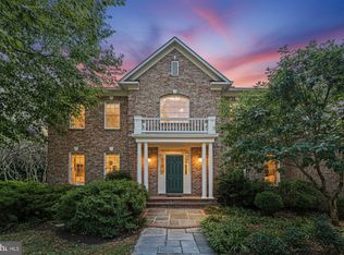 2953 Bonds Ridge Ct, Oakton, VA 22124