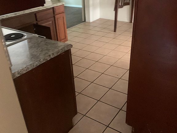 5th image of 1434 Dartmouth Dr