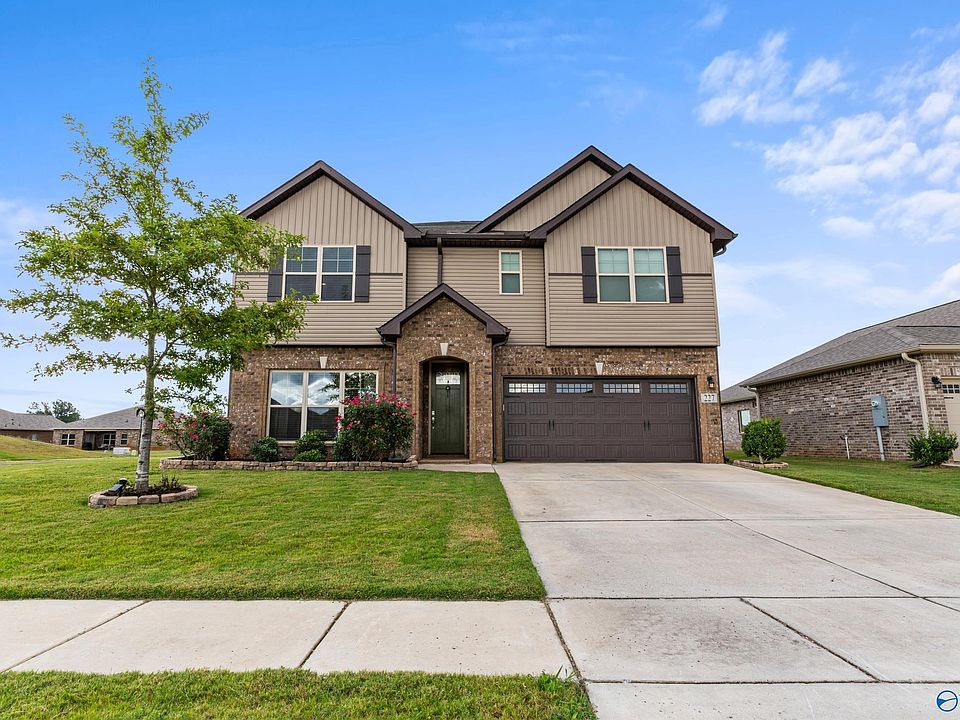 1st image of 227 Cherry Laurel Dr